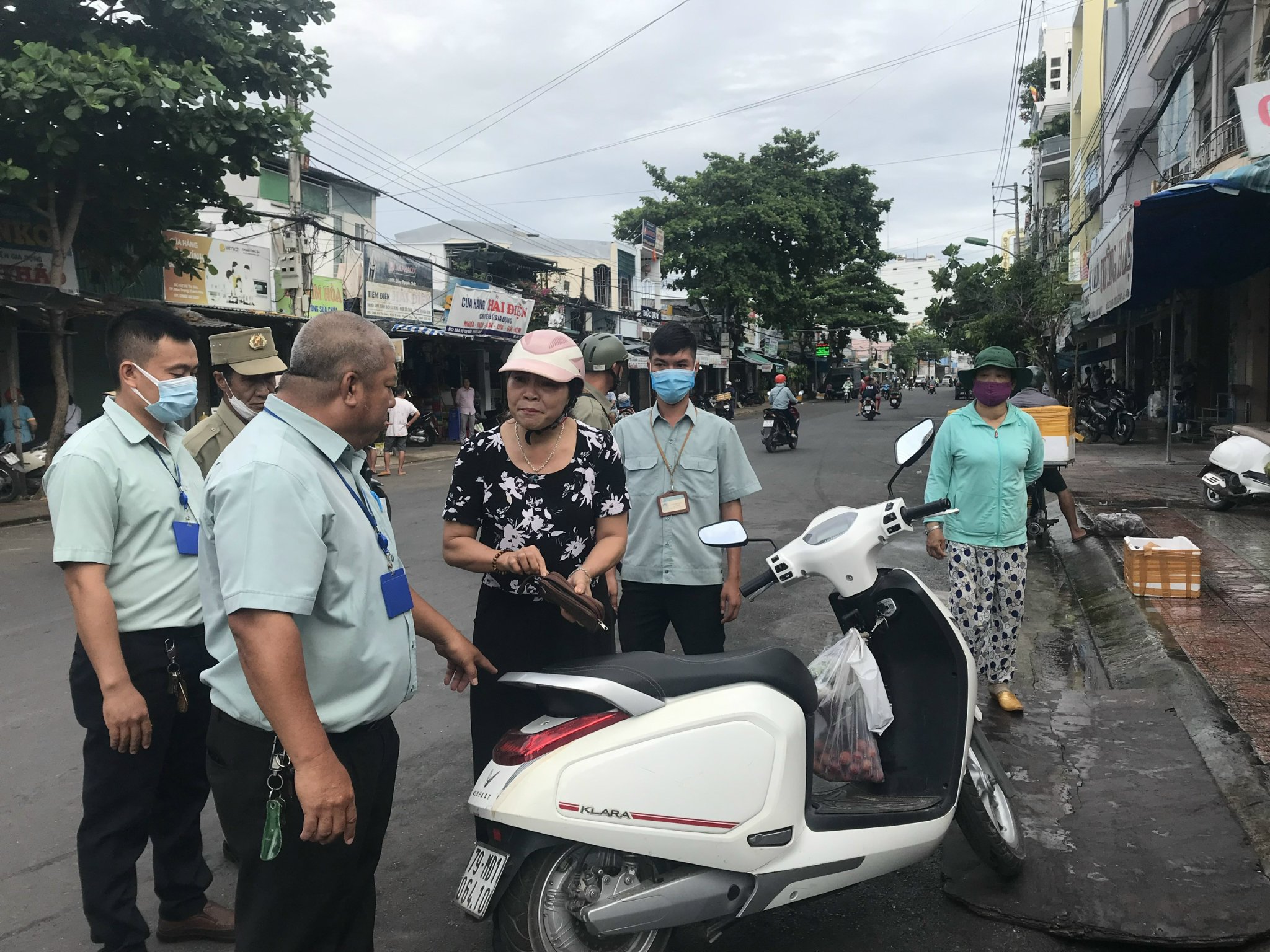 Ra quân lập lại trật tự giao thông, mỹ quan đô thị xung quanh chợ Phước Thái